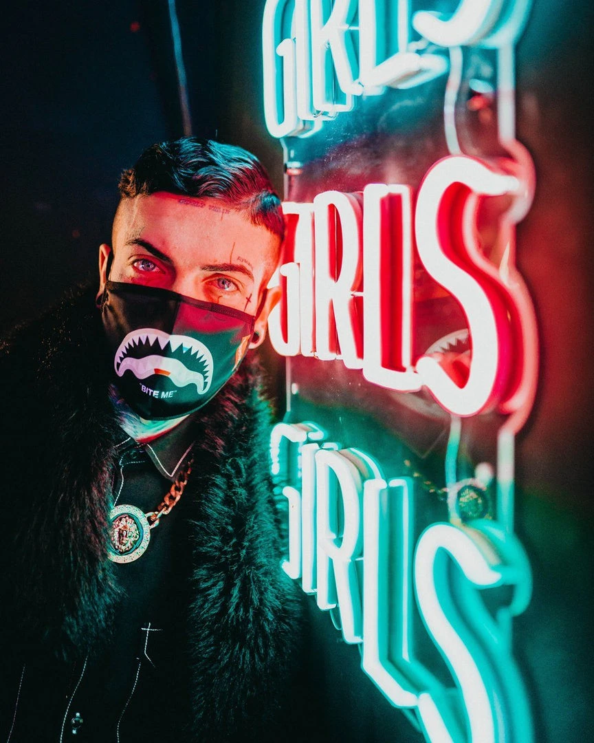 SPRAYGROUND® BITE ME SHARK (BLK) POLYESTER FACE MASK FACE MASKS 9 SPRAYGROUND® BITE ME SHARK (BLK) POLYESTER FACE MASK FACE MASKS