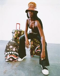 SPRAYGROUND® SHARKFLOWER 29.5” FULL-SIZE SHARKNAUTICS LUGGAGE FULL-SIZE LUGGAGE