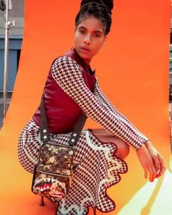 SPRAYGROUND® SHARKFLOWER CROSSBODY SLING