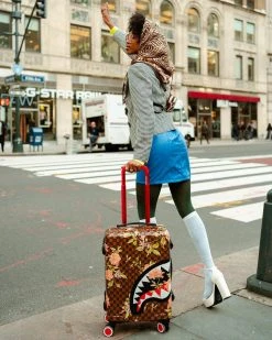 SPRAYGROUND® CARRY-ON LUGGAGE SHARKFLOWER 21.5” CARRY-ON SHARKNAUTICS LUGGAGE